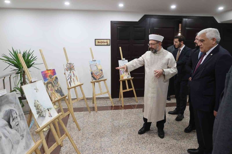 Diyanet İşleri Başkanı Erbaş “Göç ve Çocuk” temalı yarışmanın kazananlarına ödüllerini verdi
