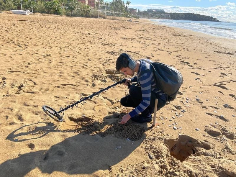 Define avcıları sahili köstebek yuvasına dönüştürdü

