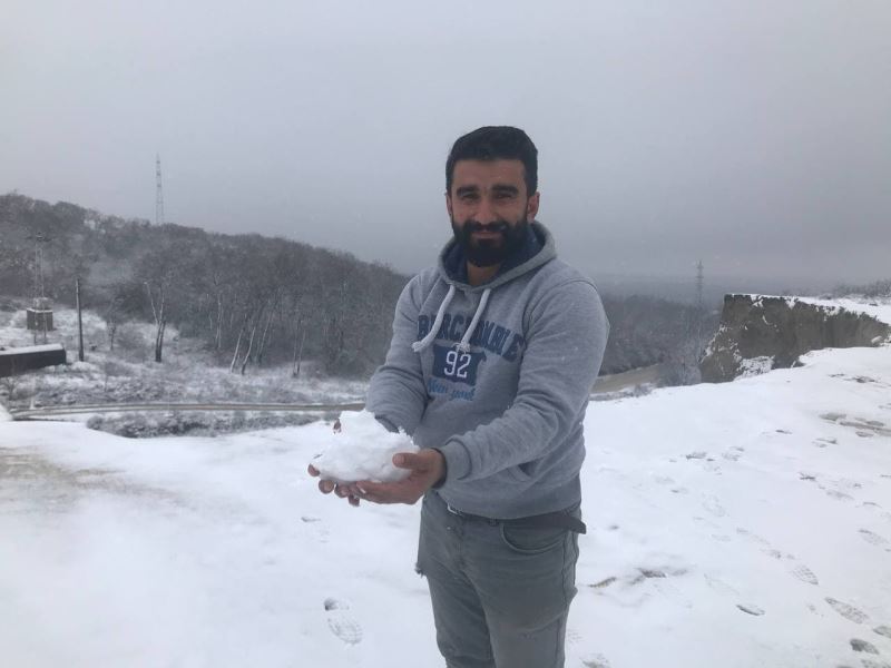 Edirne’nin yüksek kesimlerinde kar yağışı etkili oluyor
