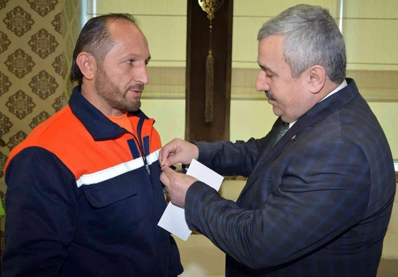 Çöpte bulduğu 20 bin TL’yi sahibine teslim eden işçi ölü bulundu
