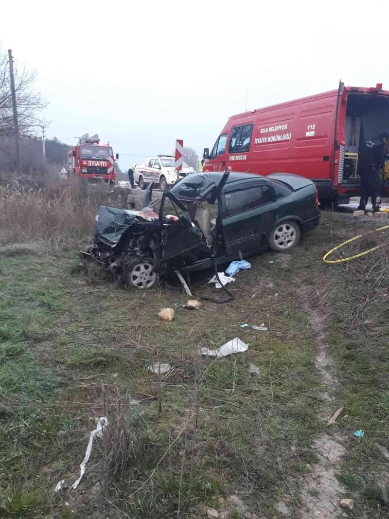 Bolu’da midibüsle otomobil çarpıştı: 9 yaralı
