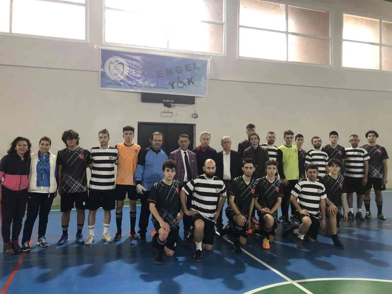 Adnan Menderes AİHL öğrencileri gönülden iletişim kurdu
