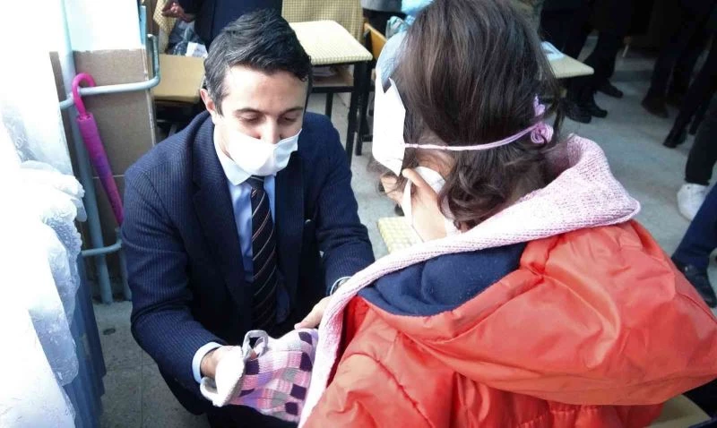 ’Kardeşim Üşümesin’ ile minik yüzler gülüyor
