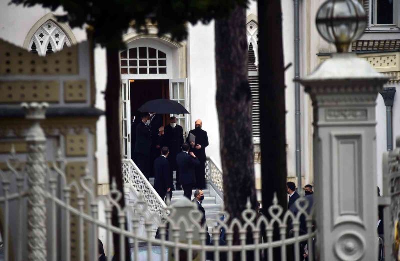 Cumhurbaşkanı Erdoğan, cuma namazını Yıldız Hamidiye Camii’nde kıldı
