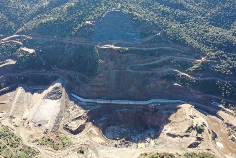 Sarıçay Barajı’nda çalışmalar aralıksız devam ediyor
