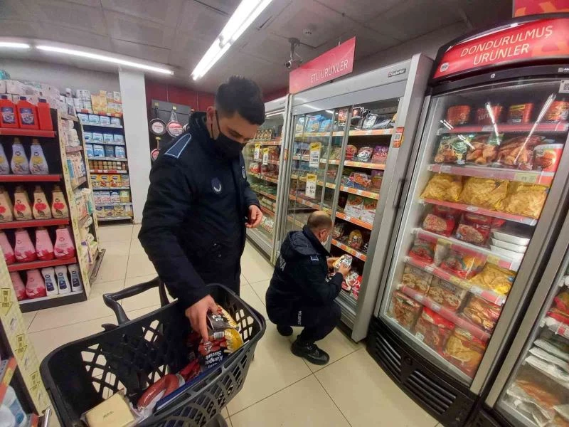 Migros’ta tarihi geçmiş ürünlere el konuldu
