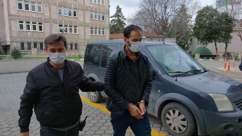 Yaşlı kadının 1 milyon liralık altınlarını dolandıran şahıs adliyeye sevk edildi
