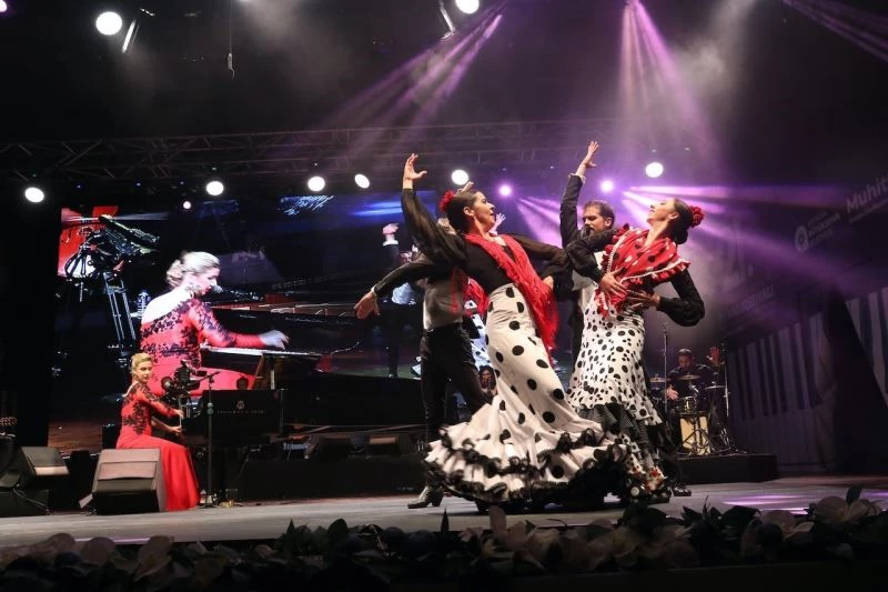 Flamenkonun yıldız ismi Antalya’da müzikseverlerle buluştu
