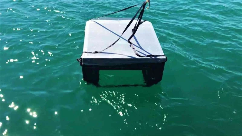 Lise öğrencilerinin geliştirdiği robot denizleri tertemiz yapacak
