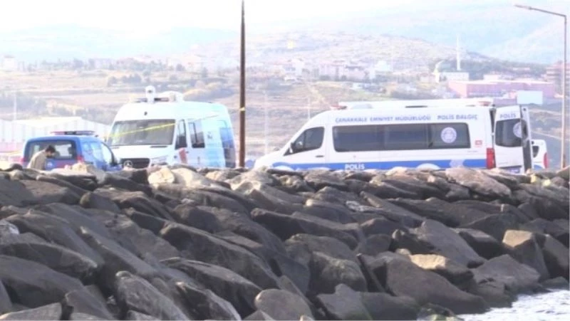 Bandırmada mendirek sahili yayalara kapatıldı
