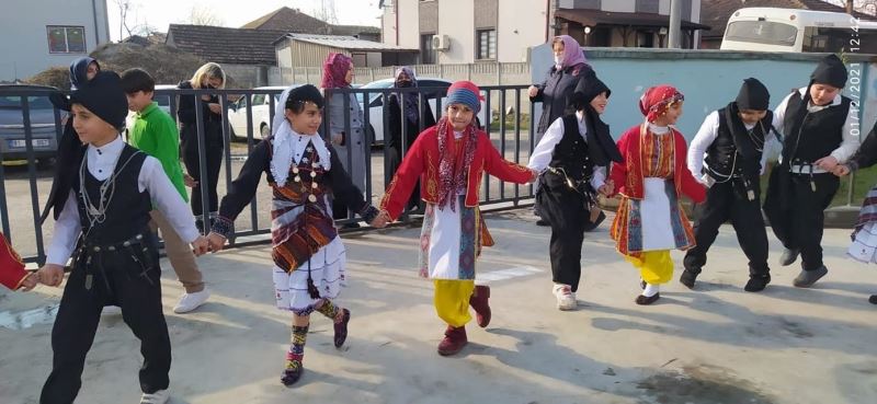 Karadeniz gününe öğrenci ve velilerden yoğun ilgi
