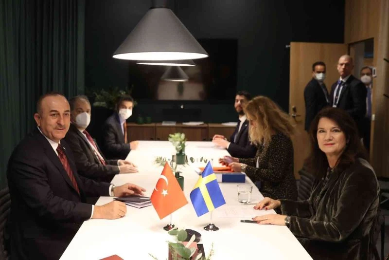 Bakan Çavuşoğlu, İsveçli mevkidaşı Linde ile görüştü
