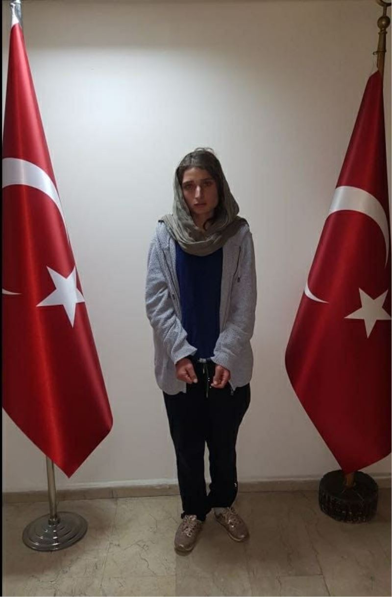 MİT’in operasyonuyla PKK/KCK’lı terörist Pervin Arslan ile örgütün sözde üst düzey sorumlularından Duran Kalkan’ın korumalığını yapan Emrah Adıgüzel Türkiye’ye getirildi.

