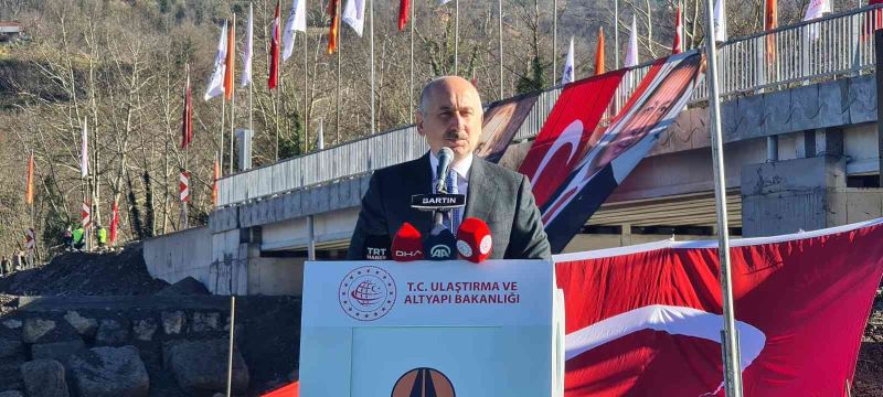 Bakan Karaismailoğlu, “Salt ideoloji siyaseti yapanlar bu ülkeyi hep uçuruma sürüklediler”
