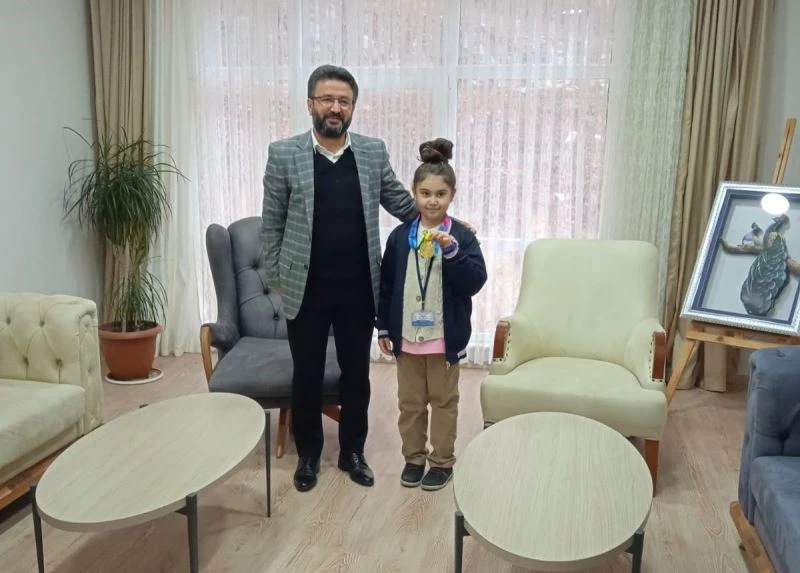 İkra Koleji öğrencisi birinci oldu
