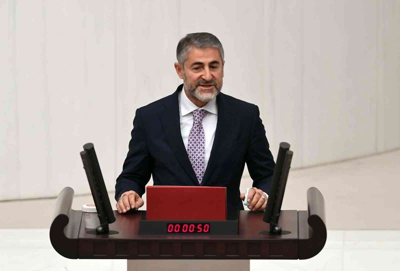 Hazine ve Maliye Bakanı Nureddin Nebati, TBMM’de yemin etti.
