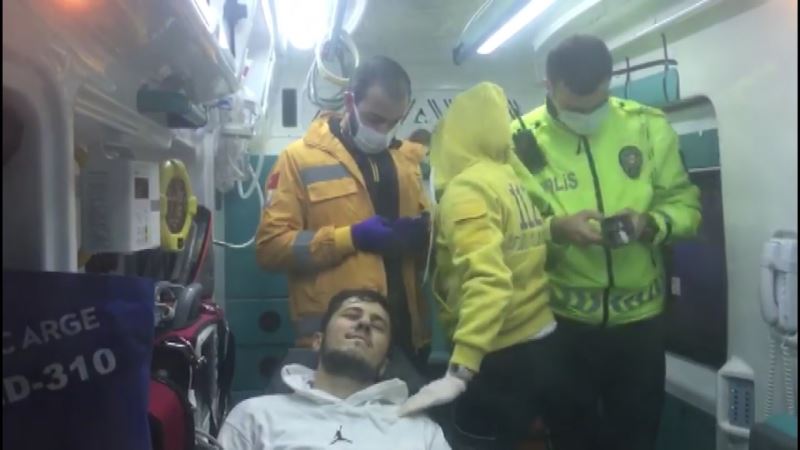 Beşiktaş’ta alkollü sürücü servis aracına çarptı: 1 yaralı
