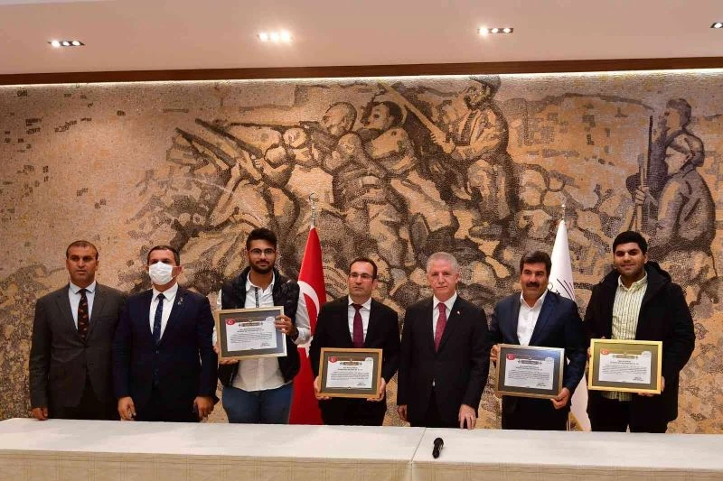 Hayırsever Kaplan kardeşlerden okul projesine destek
