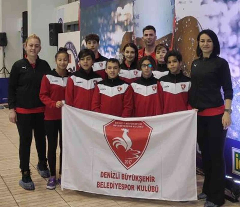 Şampiyonadan 8 madalyayla döndüler
