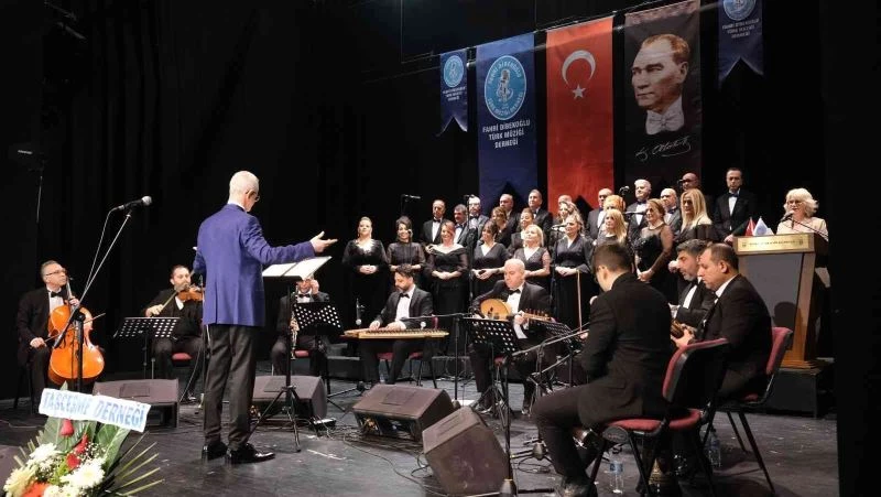 Bursalı müzik severler Bursa akşamında buluştu
