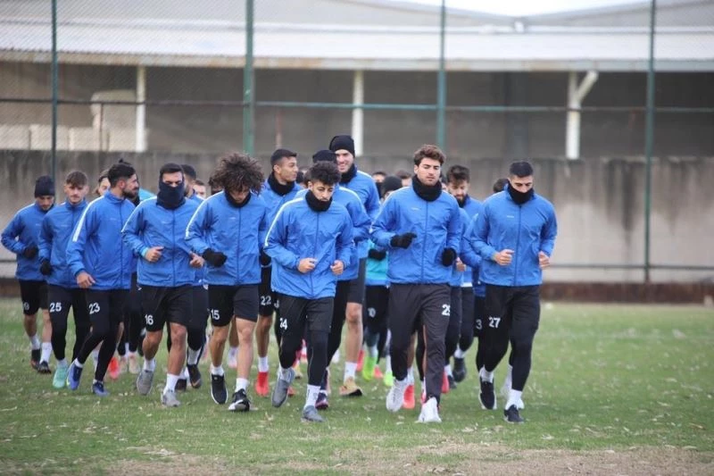 Menemenspor’un deplasman karnesi zayıf
