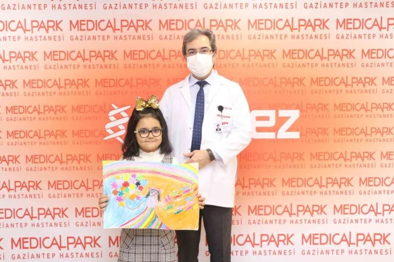 Minikler mutluluklarını renklerle anlattı
