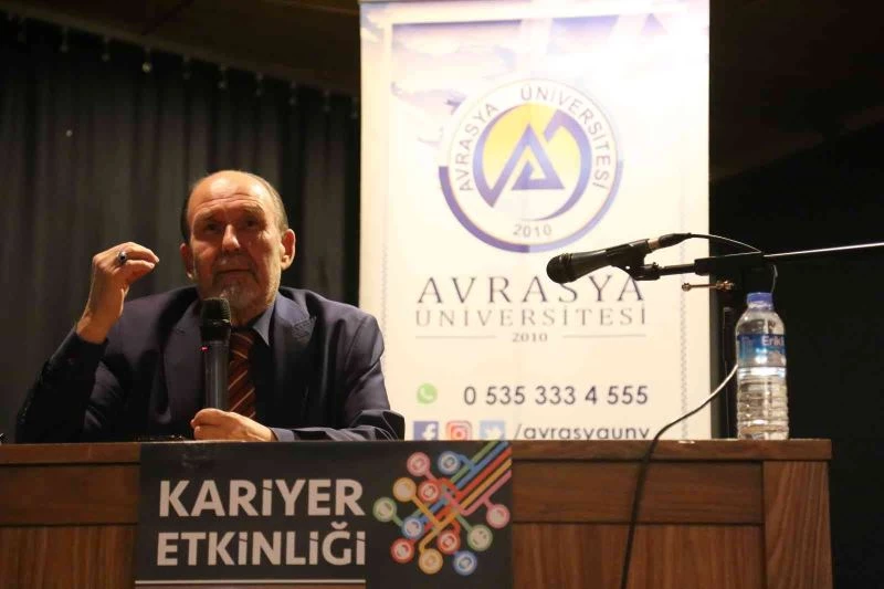 Tecrübelerini Rizeli öğrencilerle paylaştı
