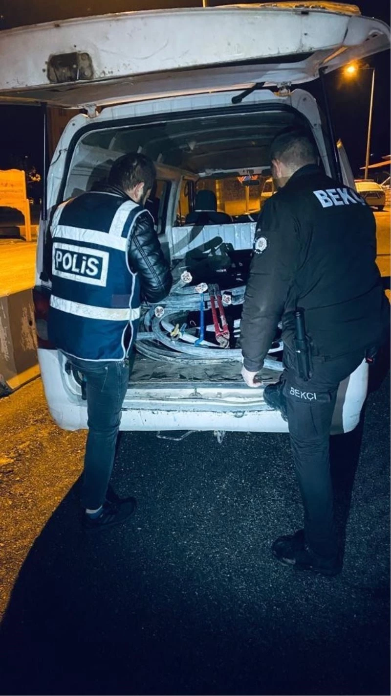 Cezaevinden izinli çıktı, hırsızlık yaparken yakalandı
