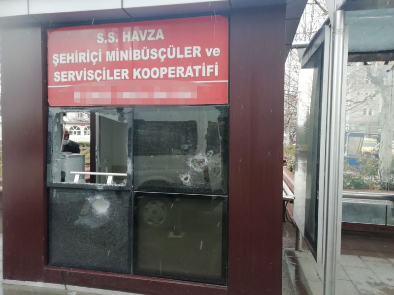 Samsun’da minibüs durağına silahlı saldırı: 4 yaralı
