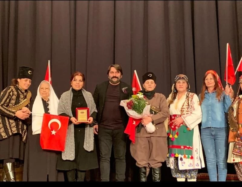 Eskişehir’de ‘Zafere Götüren Analar’ adlı tiyatro oyunu büyük beğeni topladı
