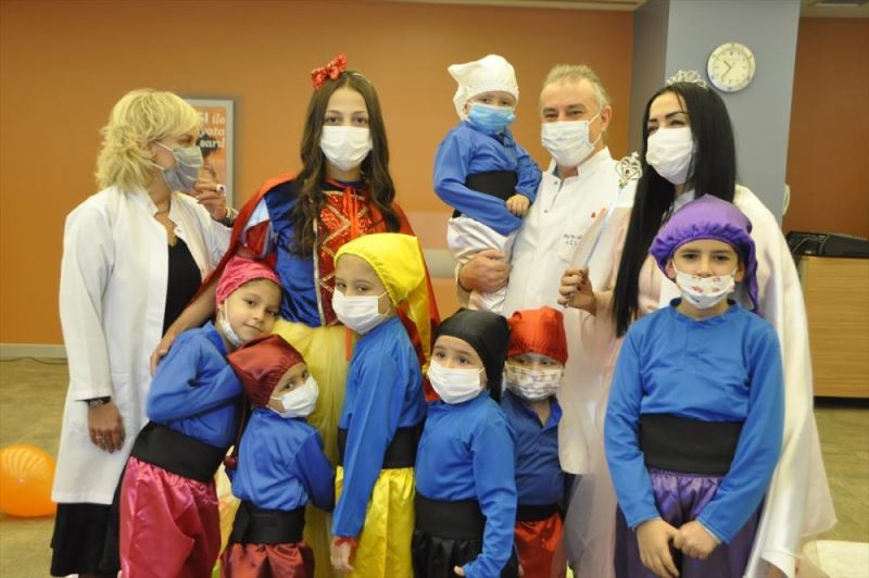 Lösemiyi yenen 8 çocuk, diğer hastalara umut olmak için bir araya geldi