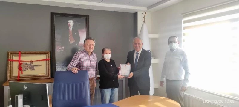 ’18 Uygulaması’ işlemleri biten 250 parsel sahibi kişilere tapuları teslim edildi
