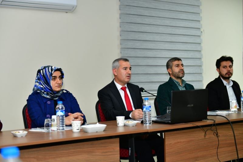 Başkan Çınar, partililere Yeşilyurt’u anlattı
