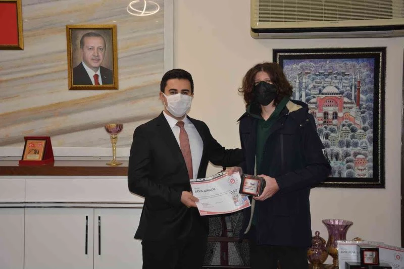 BİGEP Sınavında dereceye girenlere ödül
