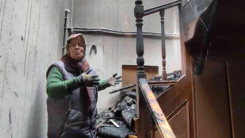 Alevlerden balkondan atlayarak kurtuldu
