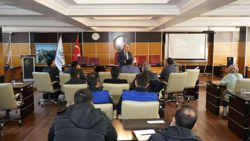 Belediye personeline proje hazırlama eğitimi veriliyor
