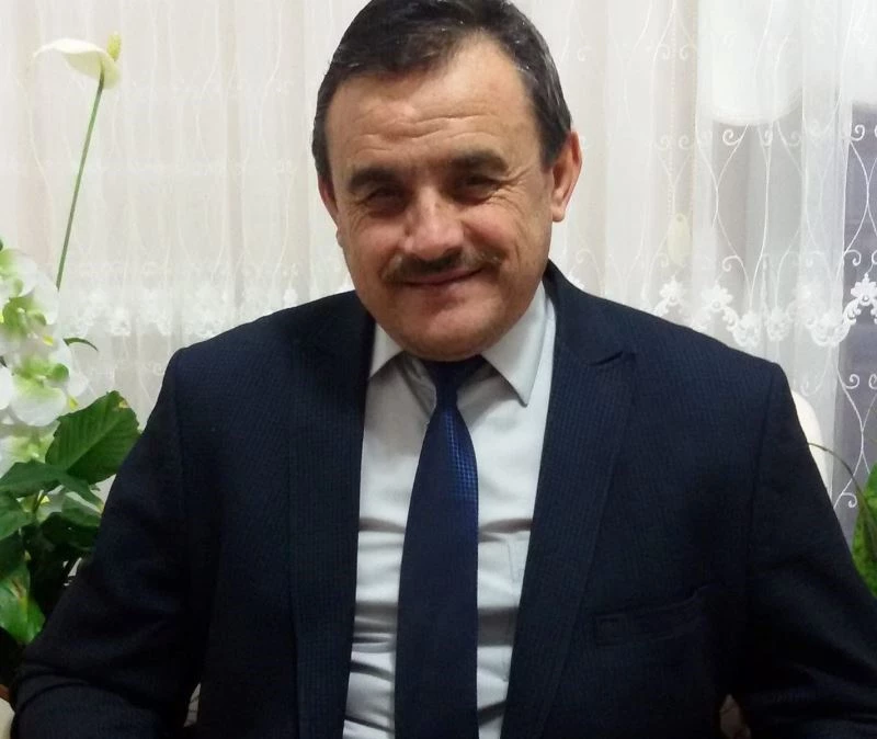 Cuma namazı kıldırmaya giden imama araba çarptı
