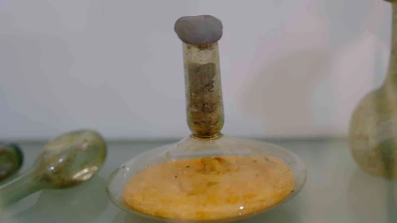 1700 yıllık zeytinyağı bulundu
