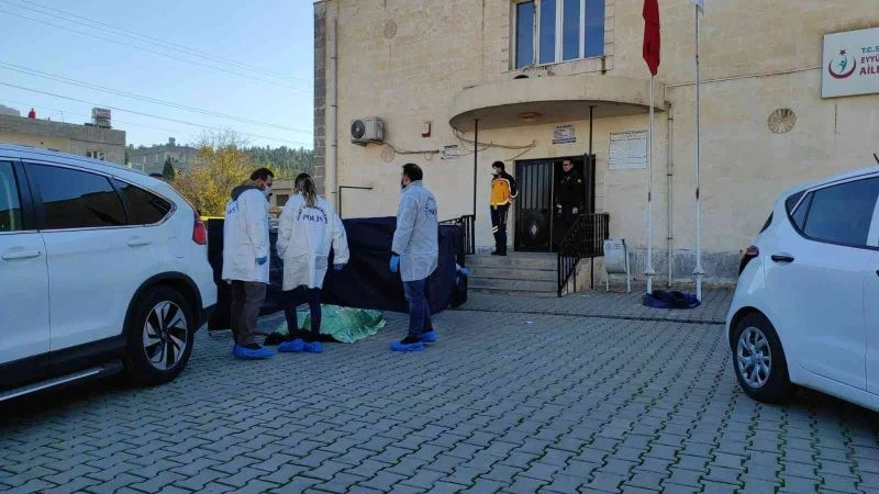 Cinnet getiren şahıs eşini öldürdükten sonra intihar etti
