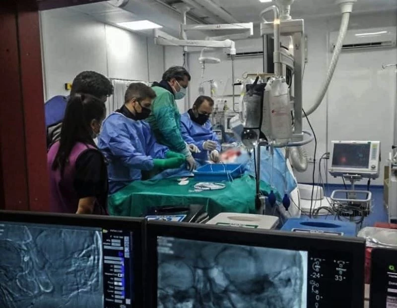 Felçli hastaya başarılı müdahale
