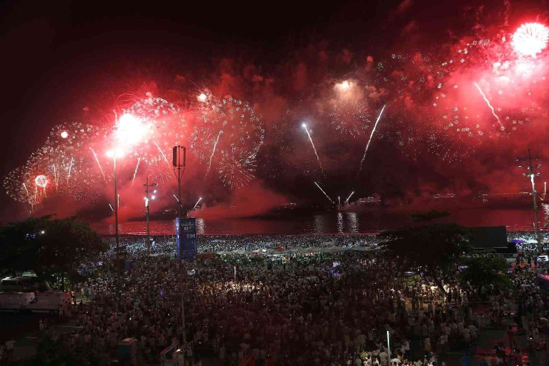 Daha önce iptal edilen Copacabana Plajı’ndaki dünyaca ünlü yılbaşı kutlamasına yeşil ışık
