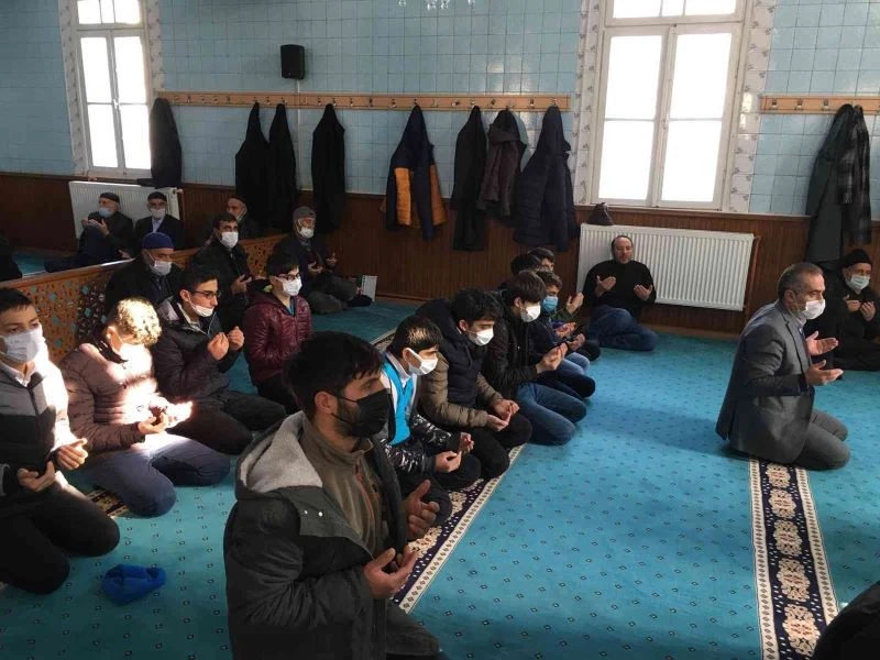 Palandöken MEM’den şehitler için hatmi şerif okundu
