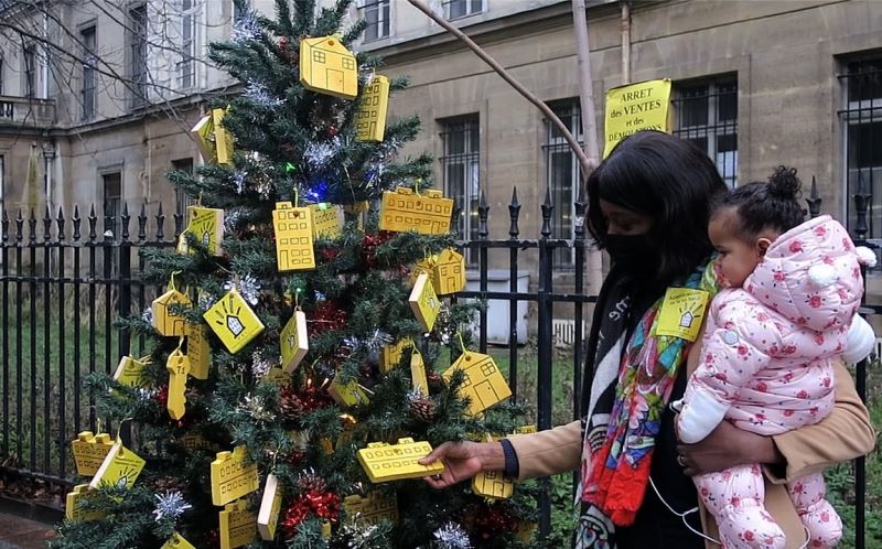 Paris’te evsizlerden ve kiracılardan “lojman” protestosu
