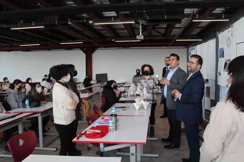 Başkan Dündar, OSTİM Teknik Üniversitesi’ni Ziyaret Etti
