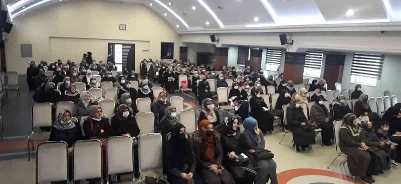 Kadın öğreticilerle 2021’in son istişaresi yapıldı
