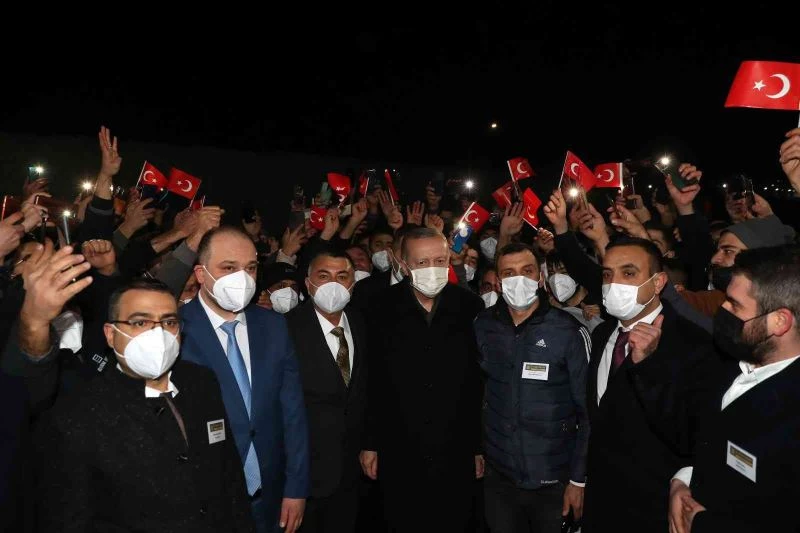 Cumhurbaşkanı Erdoğan işçilerle buluştu
