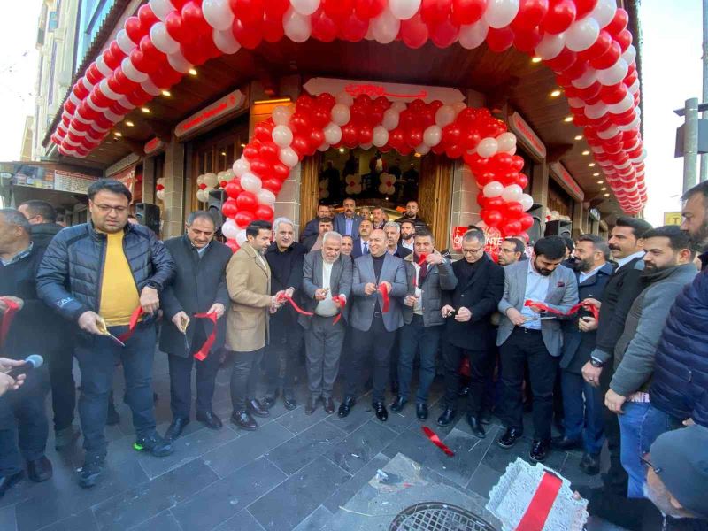 Hacıbaba Pastaneleri büyümeye devam ediyor 24’üncü şubesini açtı
