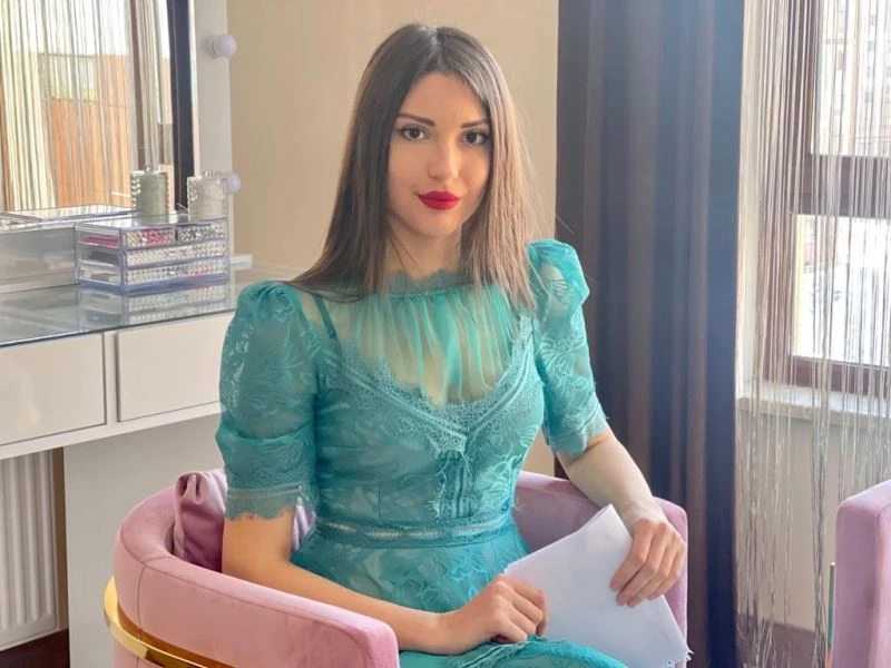 Tıp öğrencisi Kahraman ‘Güzellik Koçu’ oldu
