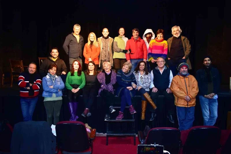 Hisseli Harikalar Kumpanyası Ayvalık’ta “Perde” diyecek
