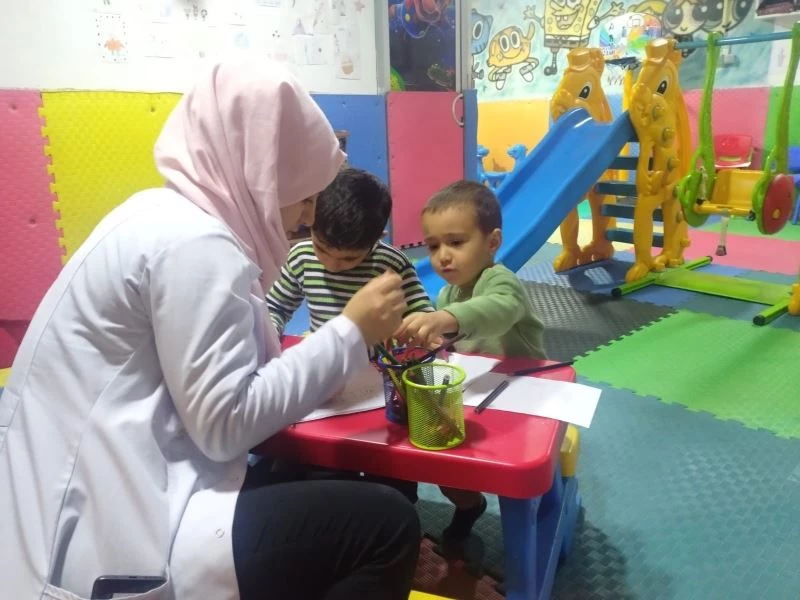 Kadayıfçı Sıtkı Usta müşterilerinin çocukları için oyun parkuru açtı
